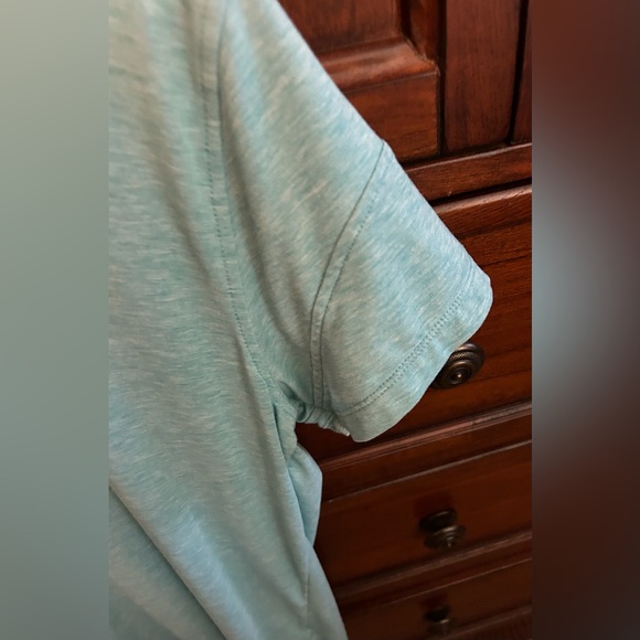 EUC Zella Light Blue Breathe Active V-Neck Women's T- shirt,Size Large - Picture 9 of 13